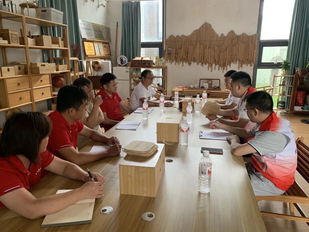 孵化基地组织专家团队开展专项活动,入企“问需把脉”解决技术难题(图2) 孵化基地组织专家团队开展专项活动,入企“问需把脉”解决技术难题(图2)