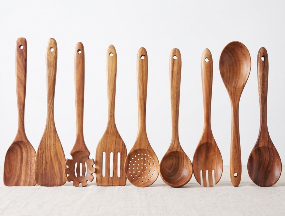 Teakwood Pot Lifter and Spoon Set of 9(Image5) Teakwood Pot Lifter and Spoon Set of 9(Image5)